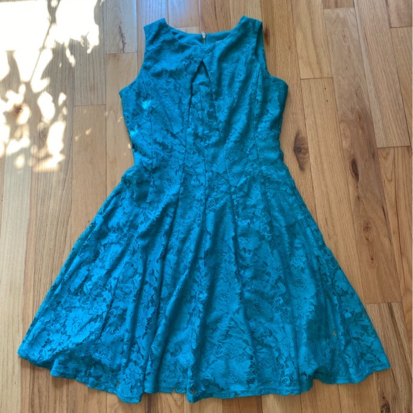 Danny & Nicole Dresses & Skirts - Teal Lace dress size 8
